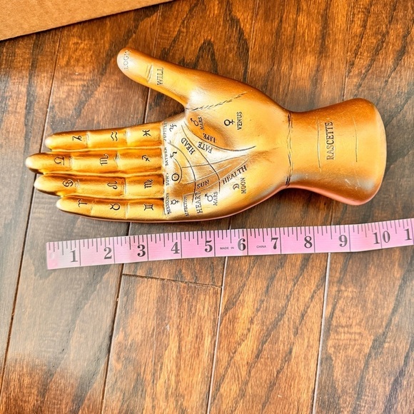 Palmestry Tarot Hand 🎃 Halloween Decor Ashland - Picture 4 of 4